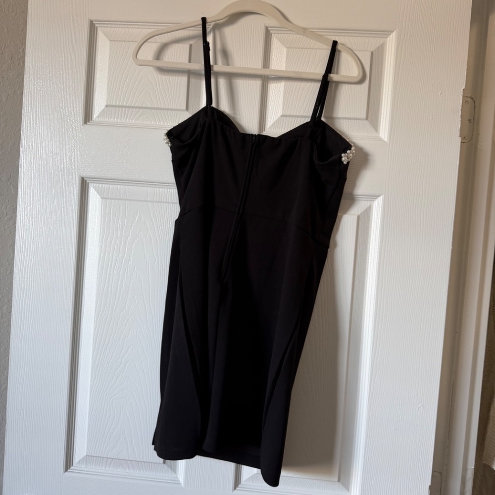 Dress - Picture 3 of 4